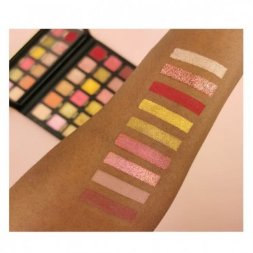 Paleta de sombras Rockstar - Noir Edition